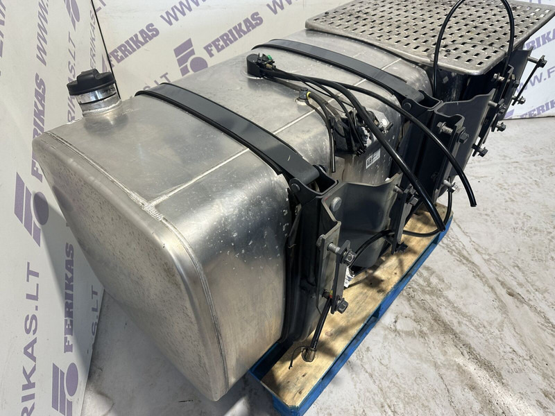 DAF 830L, fuel tank with brackets - מכל דלק עבור משאית: תמונה 5 DAF 830L, fuel tank with brackets - מכל דלק עבור משאית: תמונה 5
