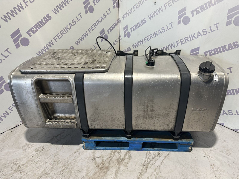 DAF 830L, fuel tank with brackets - מכל דלק עבור משאית: תמונה 1 DAF 830L, fuel tank with brackets - מכל דלק עבור משאית: תמונה 1
