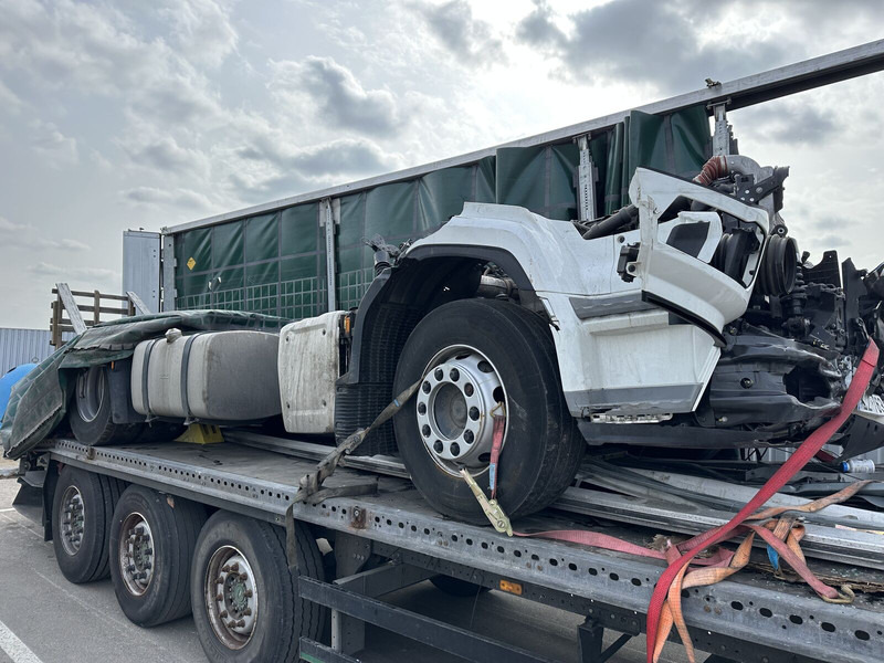 DAF XF 480 FT (XG) parts - תא ופנים הרכב עבור משאית: תמונה 2 DAF XF 480 FT (XG) parts - תא ופנים הרכב עבור משאית: תמונה 2