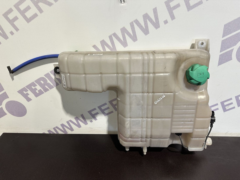 DAF expansion tank - מכל הרחבה עבור משאית: תמונה 1 DAF expansion tank - מכל הרחבה עבור משאית: תמונה 1