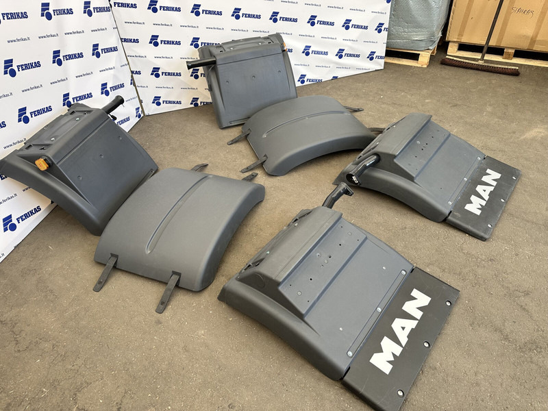 MAN NEW OEM rear mudguards set, fenders - גוף וחלק חיצוני עבור משאית: תמונה 3 MAN NEW OEM rear mudguards set, fenders - גוף וחלק חיצוני עבור משאית: תמונה 3