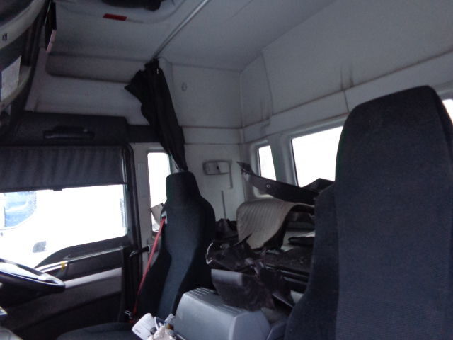 MAN TGS good condition cab ( EUROPE DELIVERY ) - תא ופנים הרכב עבור משאית: תמונה 4 MAN TGS good condition cab ( EUROPE DELIVERY ) - תא ופנים הרכב עבור משאית: תמונה 4