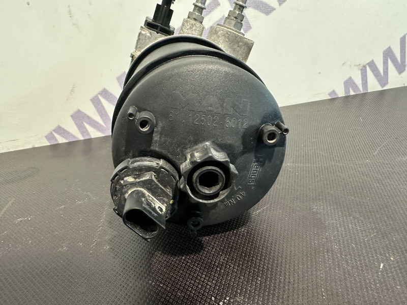 MAN fuel filter housing - מסנן דלק עבור משאית: תמונה 3 MAN fuel filter housing - מסנן דלק עבור משאית: תמונה 3