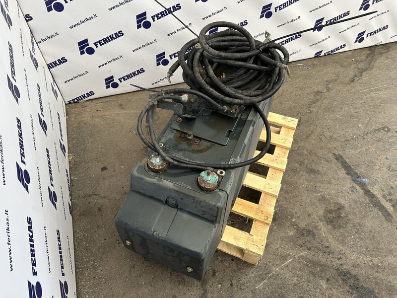 MAN rear mounting battery box - מצבר עבור משאית: תמונה 2 MAN rear mounting battery box - מצבר עבור משאית: תמונה 2