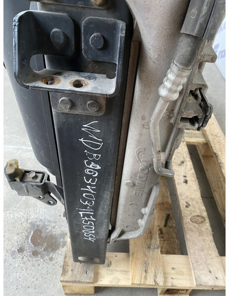 Mercedes-Benz Actros MP4 - רדיאטור עבור משאית: תמונה 4 Mercedes-Benz Actros MP4 - רדיאטור עבור משאית: תמונה 4