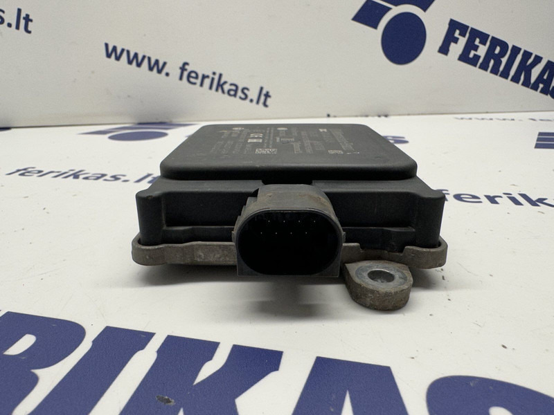 Mercedes-Benz distance radar sensor - חיישן עבור משאית: תמונה 3 Mercedes-Benz distance radar sensor - חיישן עבור משאית: תמונה 3
