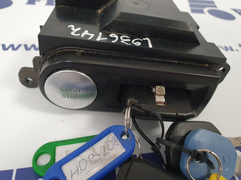 Mercedes-Benz ignition lock with keys - חלקי חילוף עבור משאית: תמונה 2 Mercedes-Benz ignition lock with keys - חלקי חילוף עבור משאית: תמונה 2
