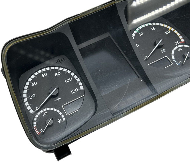 Mercedes-Benz instrument cluster Actros MP4 - לוח מחוונים עבור משאית: תמונה 3 Mercedes-Benz instrument cluster Actros MP4 - לוח מחוונים עבור משאית: תמונה 3