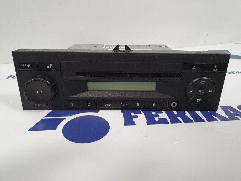 Mercedes-Benz radio - לוח מחוונים עבור משאית: תמונה 1 Mercedes-Benz radio - לוח מחוונים עבור משאית: תמונה 1