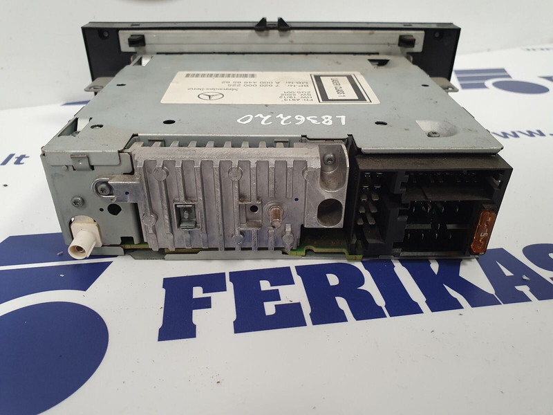 Mercedes-Benz radio - לוח מחוונים עבור משאית: תמונה 2 Mercedes-Benz radio - לוח מחוונים עבור משאית: תמונה 2