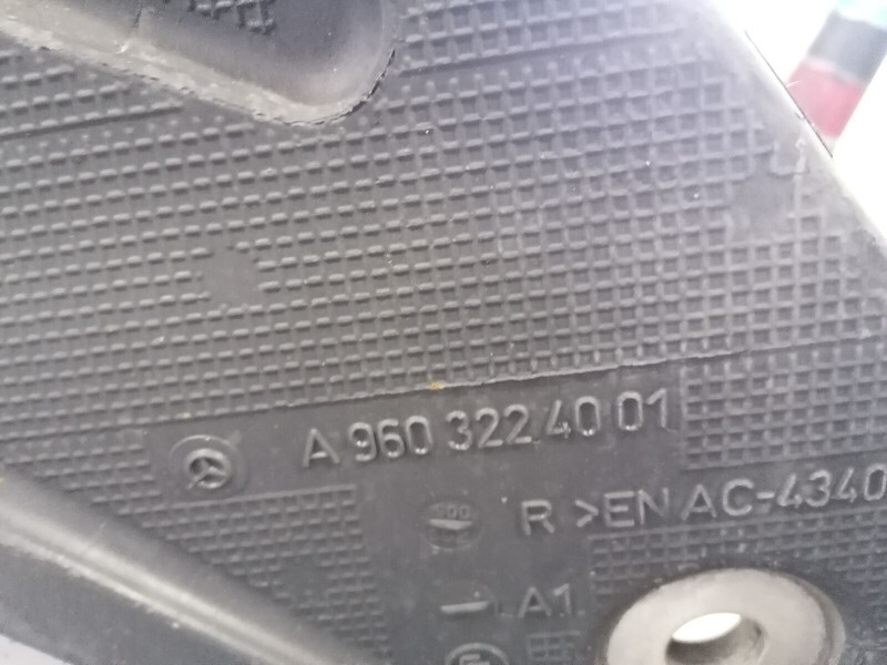 Mercedes-Benz  - מתלה עבור משאית: תמונה 3 Mercedes-Benz  - מתלה עבור משאית: תמונה 3