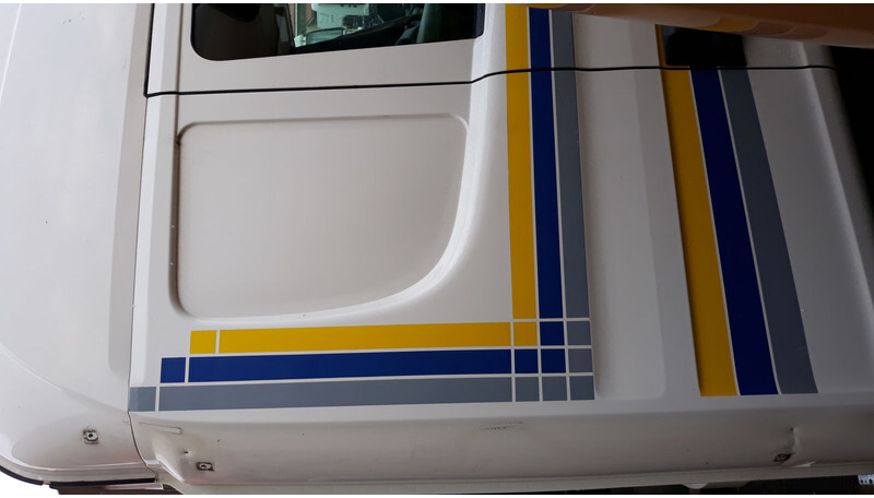 Scania CR19 - תא ופנים הרכב עבור משאית: תמונה 4 Scania CR19 - תא ופנים הרכב עבור משאית: תמונה 4