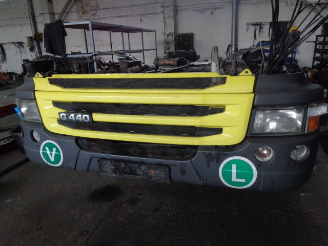 Scania Full complete lower bumper with brackets - פגוש עבור משאית: תמונה 1 Scania Full complete lower bumper with brackets - פגוש עבור משאית: תמונה 1