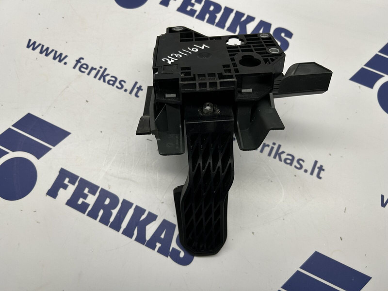 Scania accelerator pedal - דוושה עבור משאית: תמונה 3 Scania accelerator pedal - דוושה עבור משאית: תמונה 3