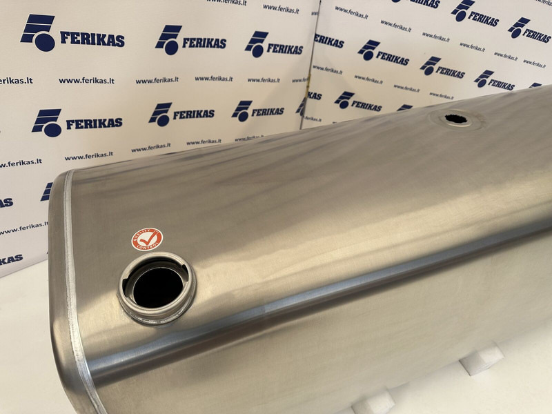 Volvo New aluminum fuel tank 650L - מכל דלק עבור משאית: תמונה 4 Volvo New aluminum fuel tank 650L - מכל דלק עבור משאית: תמונה 4