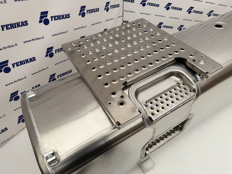 Volvo New aluminum fuel tank 900L - מכל דלק עבור משאית: תמונה 5 Volvo New aluminum fuel tank 900L - מכל דלק עבור משאית: תמונה 5
