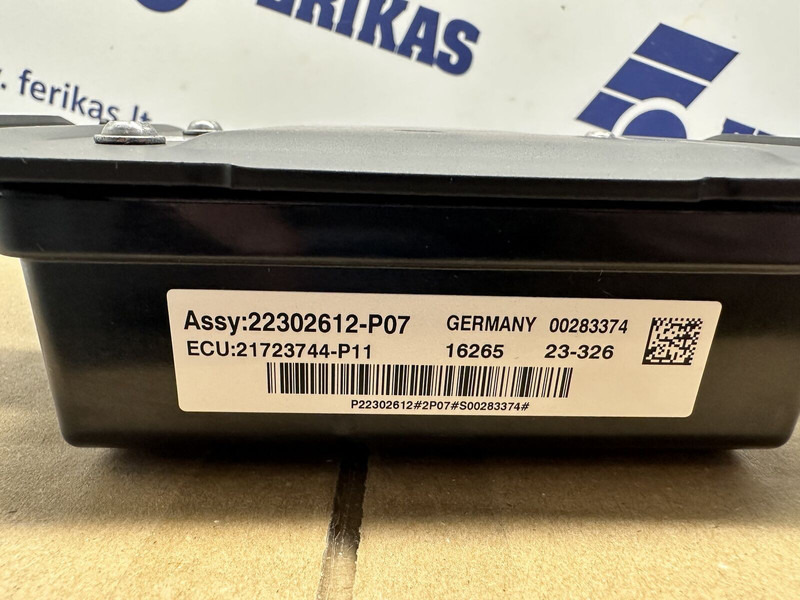 Volvo distance radar sensor witch bracket, distronic - חיישן עבור משאית: תמונה 4 Volvo distance radar sensor witch bracket, distronic - חיישן עבור משאית: תמונה 4