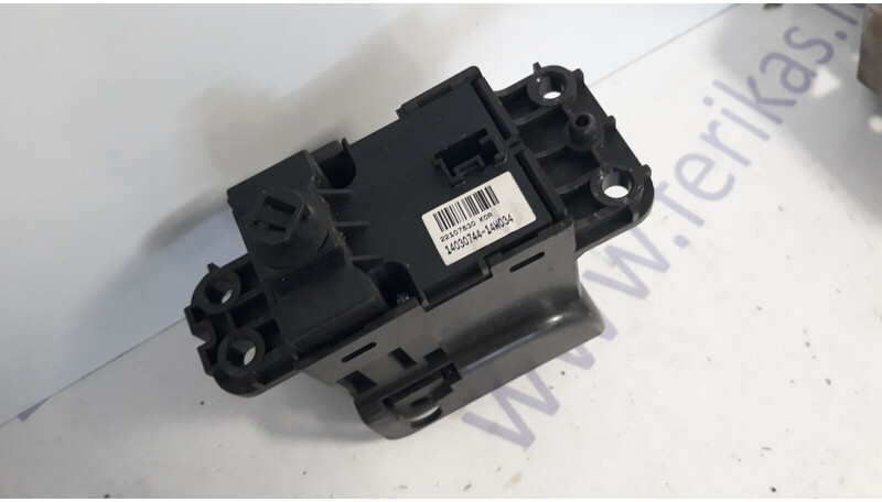 Volvo parking brake switch - לוח מחוונים עבור משאית: תמונה 3 Volvo parking brake switch - לוח מחוונים עבור משאית: תמונה 3