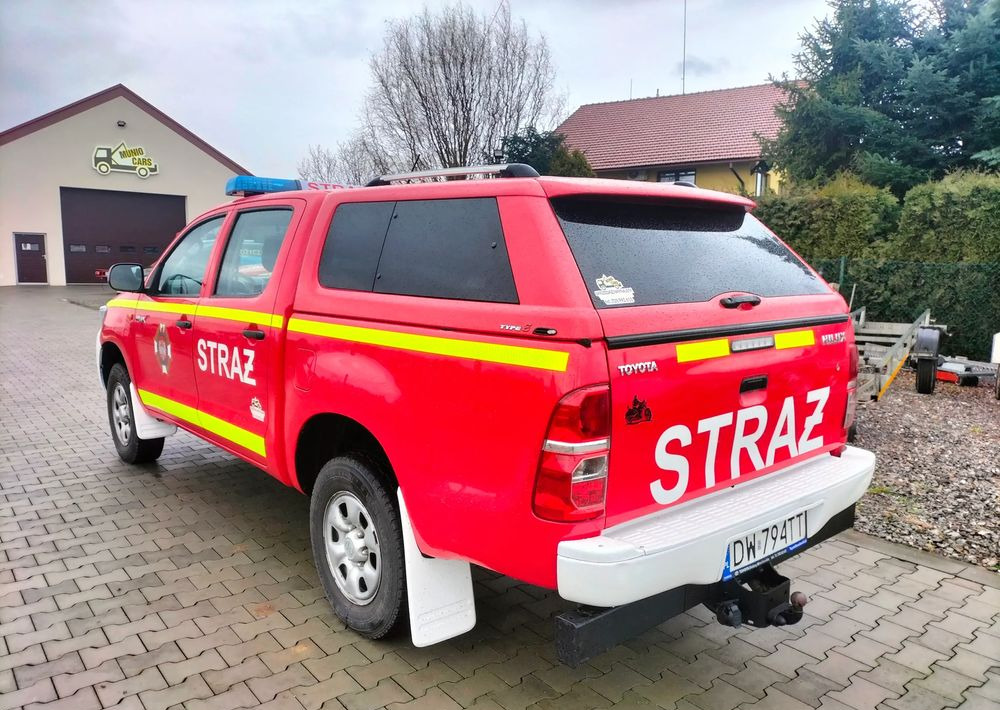 Toyota Hilux 2.5D 4x4, straż, strażacki, pożarniczy - טנדר: תמונה 4 Toyota Hilux 2.5D 4x4, straż, strażacki, pożarniczy - טנדר: תמונה 4