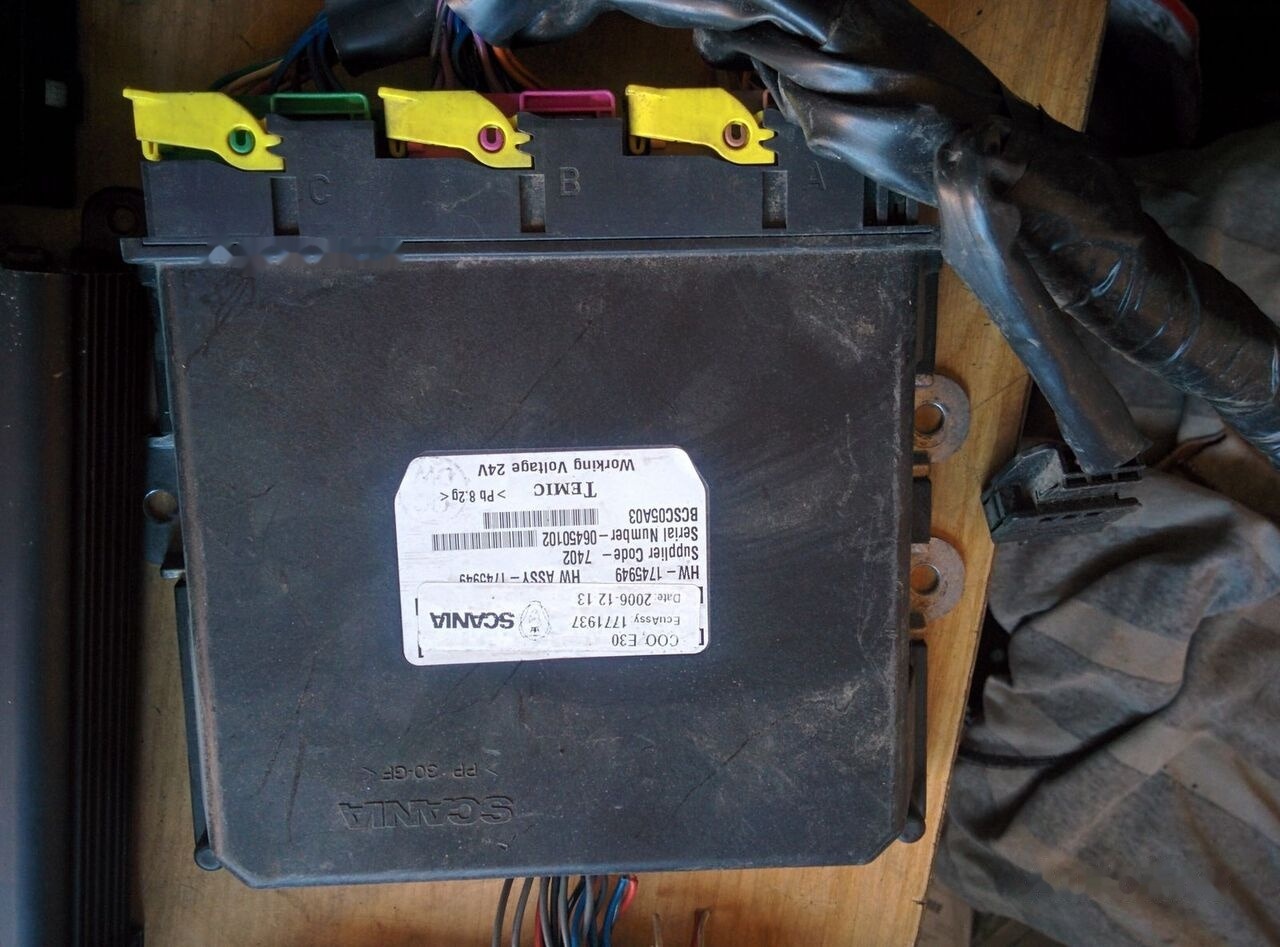 Bosch 0486106059 Scania OMNI LINK - ECU עבור אוטובוס: תמונה 2 Bosch 0486106059 Scania OMNI LINK - ECU עבור אוטובוס: תמונה 2