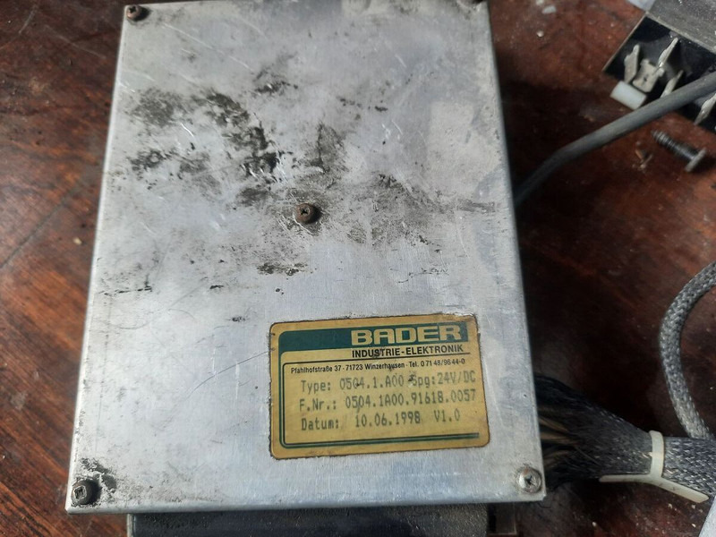 Bosch Bader 0504.1.A00 EST-32 - ECU: תמונה 1 Bosch Bader 0504.1.A00 EST-32 - ECU: תמונה 1