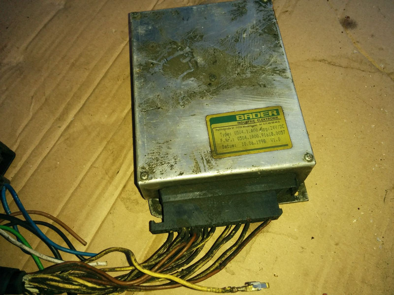 Bosch Bader 0504.1.A00 EST-32 - ECU: תמונה 4 Bosch Bader 0504.1.A00 EST-32 - ECU: תמונה 4