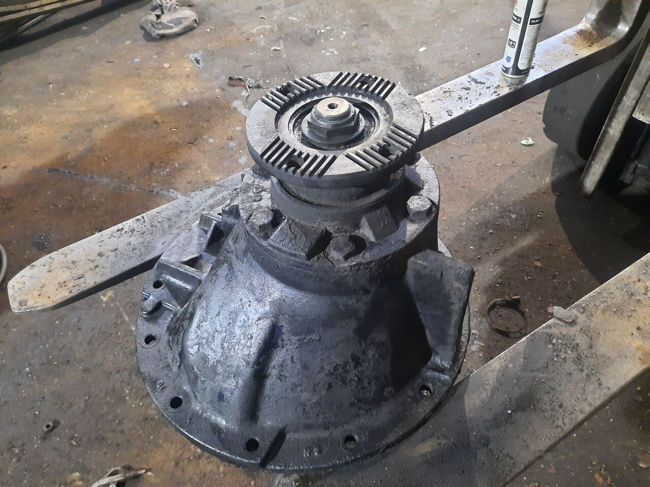 Eaton DANA R832321B - הילוך דיפרנציאלי עבור אוטובוס: תמונה 4 Eaton DANA R832321B - הילוך דיפרנציאלי עבור אוטובוס: תמונה 4