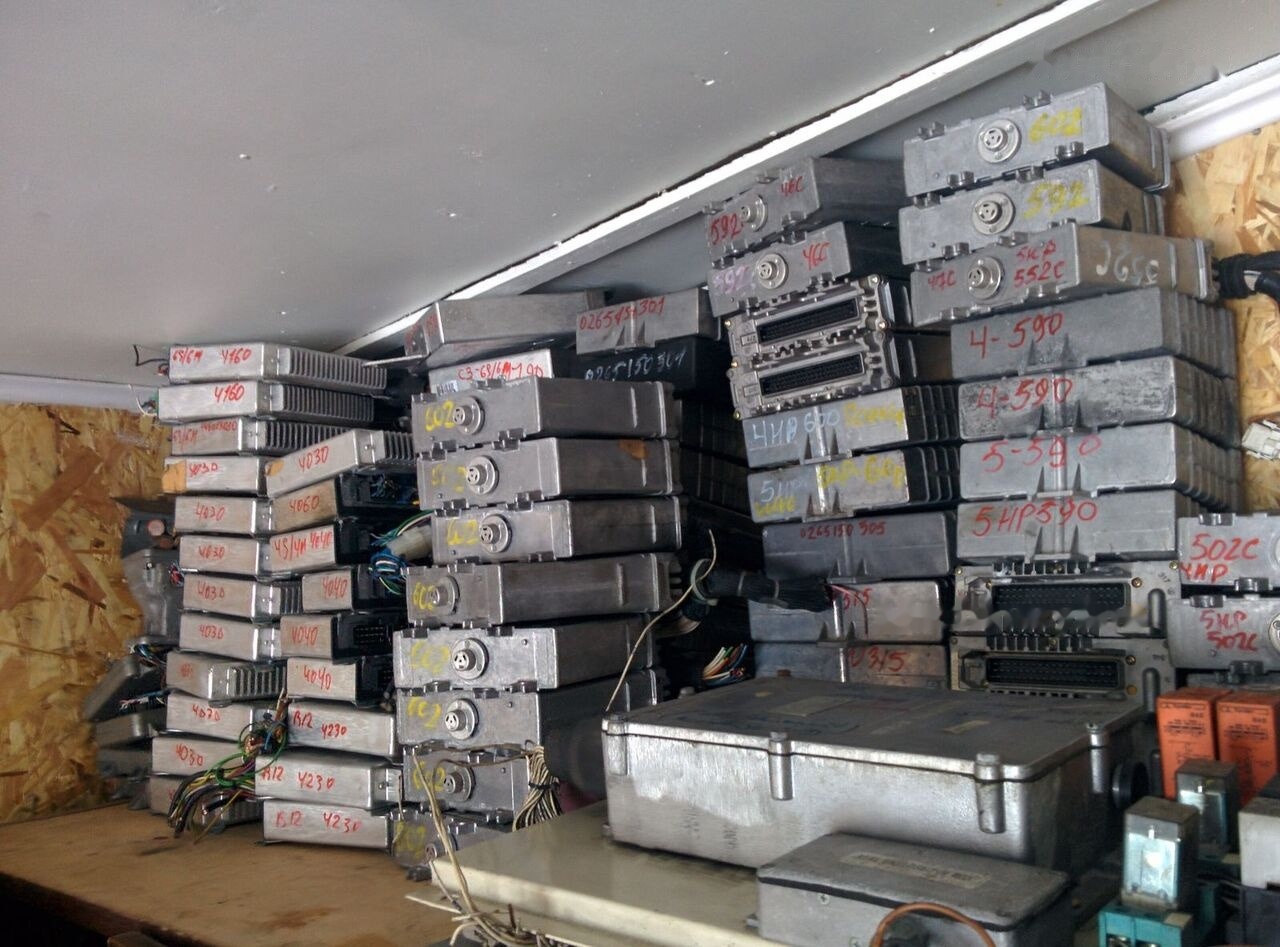 MAN ABS 0265150315 . 0206000008 MAN setra - ECU עבור אוטובוס: תמונה 4 MAN ABS 0265150315 . 0206000008 MAN setra - ECU עבור אוטובוס: תמונה 4