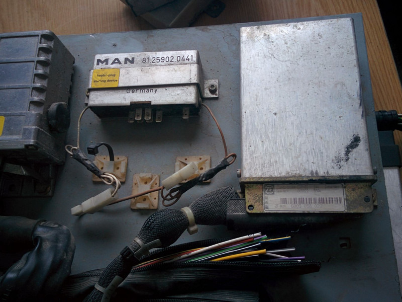 MAN ABS 0265150315 . 0206000008 - ECU: תמונה 2 MAN ABS 0265150315 . 0206000008 - ECU: תמונה 2