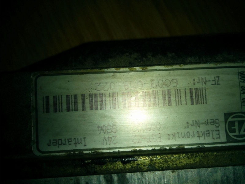 MAN Intarder EST-32 ZF-6009058022 - ECU: תמונה 1 MAN Intarder EST-32 ZF-6009058022 - ECU: תמונה 1