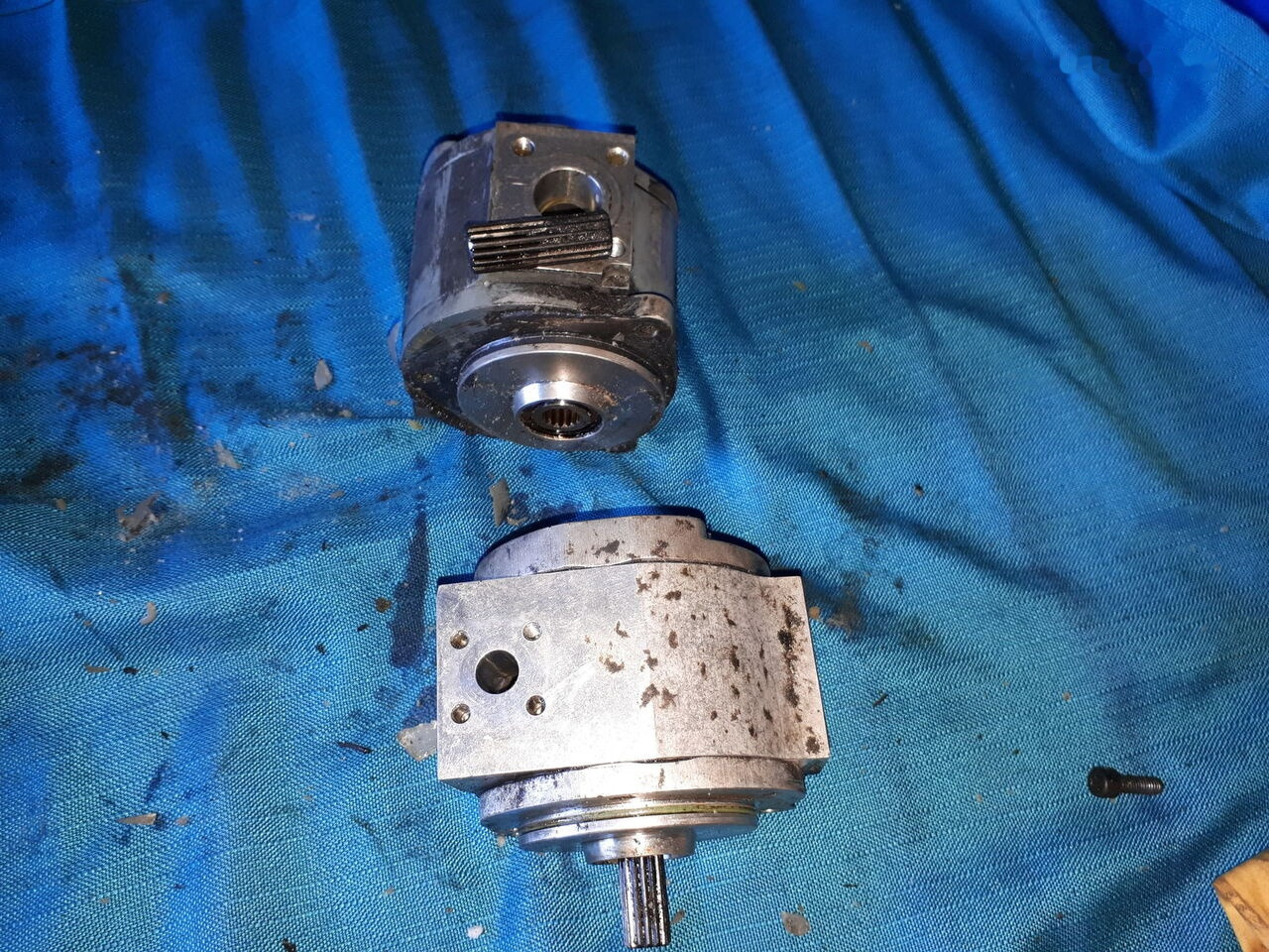 MAN REXROTH . R901001426 FD. 3026 ( 58727) ) Volvo City - משאבת שמן עבור אוטובוס: תמונה 3 MAN REXROTH . R901001426 FD. 3026 ( 58727) ) Volvo City - משאבת שמן עבור אוטובוס: תמונה 3
