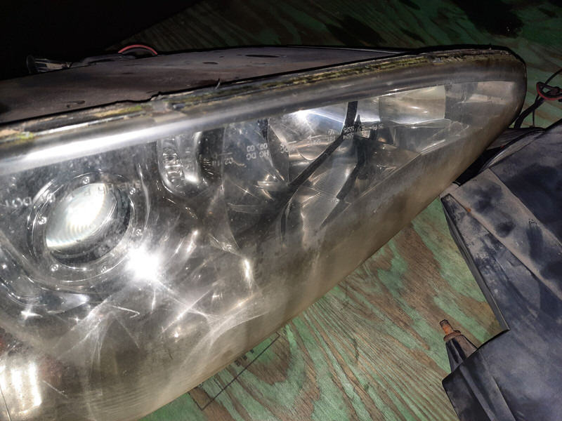 MAN . Скания . Вольво. Неоплан. - פנס קדמי: תמונה 5 MAN . Скания . Вольво. Неоплан. - פנס קדמי: תמונה 5