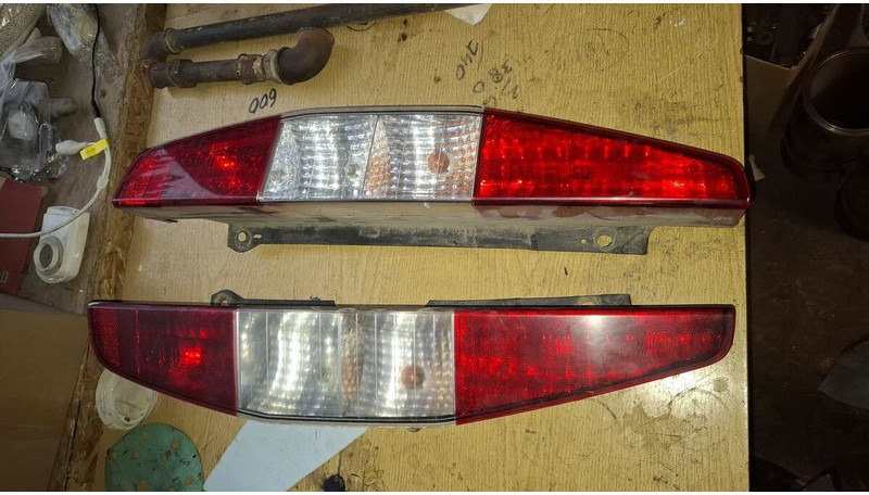 Onbekend - אורות/ תאורה: תמונה 1 Onbekend - אורות/ תאורה: תמונה 1