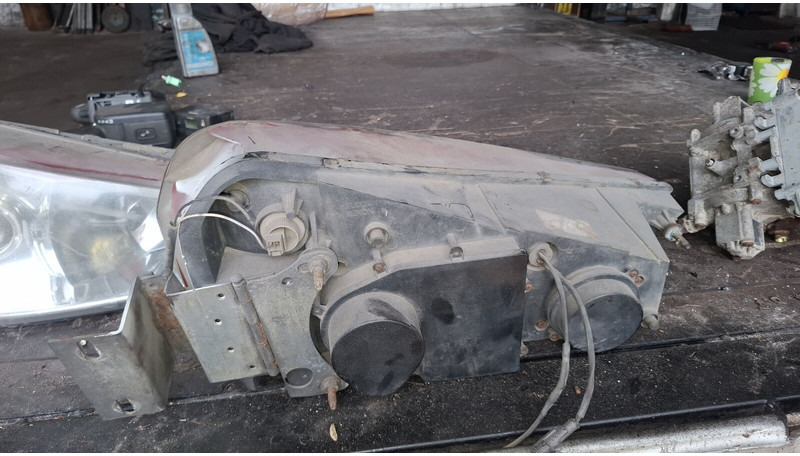 Scania Иризар Volvo. Ман. Мерседес - פנס קדמי: תמונה 2 Scania Иризар Volvo. Ман. Мерседес - פנס קדמי: תמונה 2