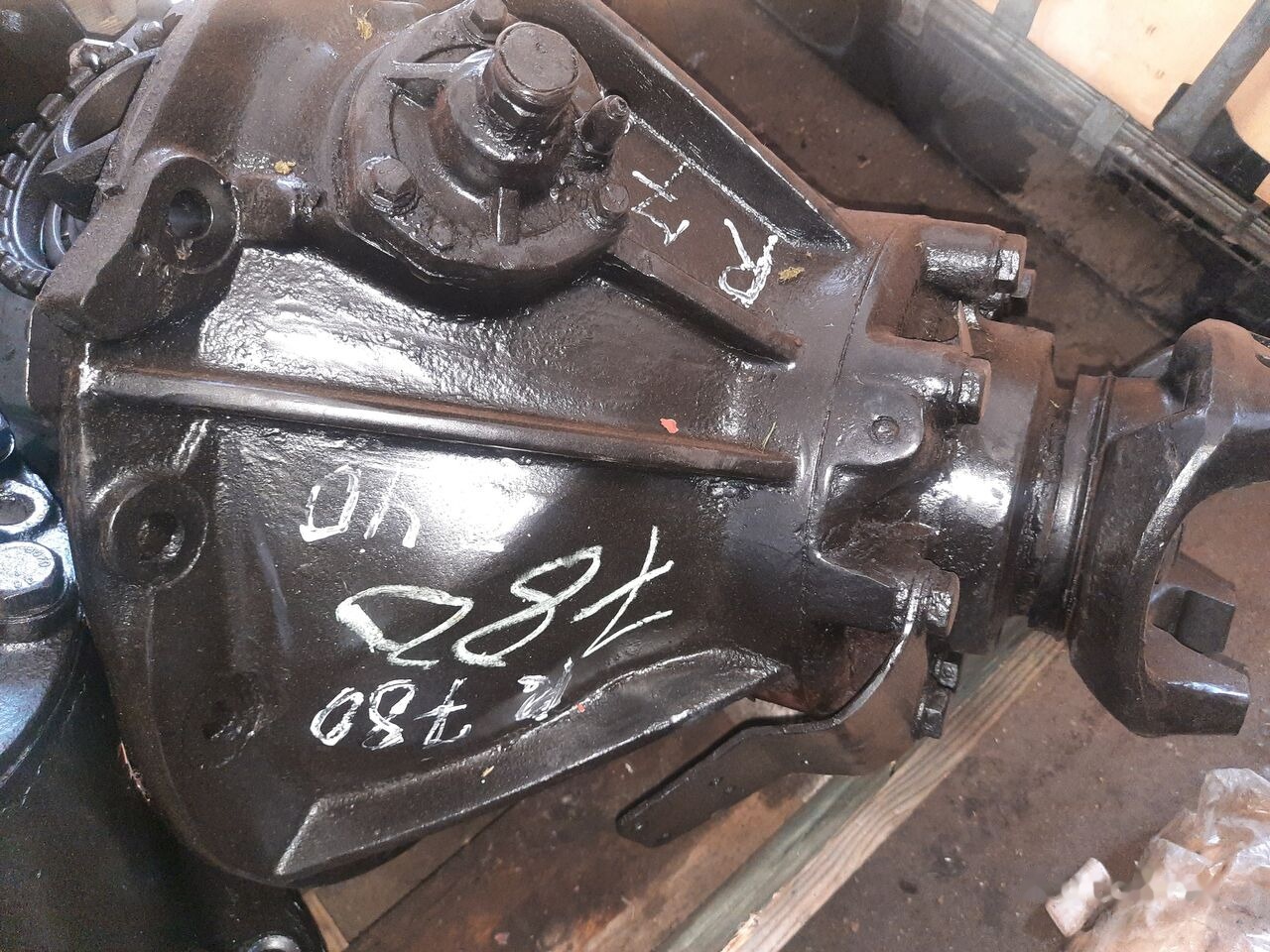 Scania R780.\ R761.\R750 .\ R660.\R642 / Scania 112 113/ 094 - הילוך דיפרנציאלי עבור אוטובוס: תמונה 3 Scania R780.\ R761.\R750 .\ R660.\R642 / Scania 112 113/ 094 - הילוך דיפרנציאלי עבור אוטובוס: תמונה 3
