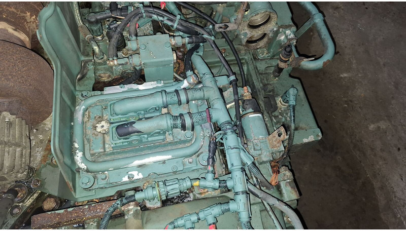 Volvo DH12D 420EC01. DH12E340EC06 . - מנוע: תמונה 3 Volvo DH12D 420EC01. DH12E340EC06 . - מנוע: תמונה 3