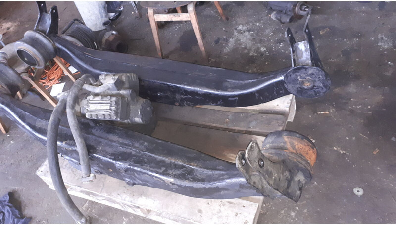 Volvo кронштейн заднего моста мерседес - מתלה פלדה: תמונה 1 Volvo кронштейн заднего моста мерседес - מתלה פלדה: תמונה 1