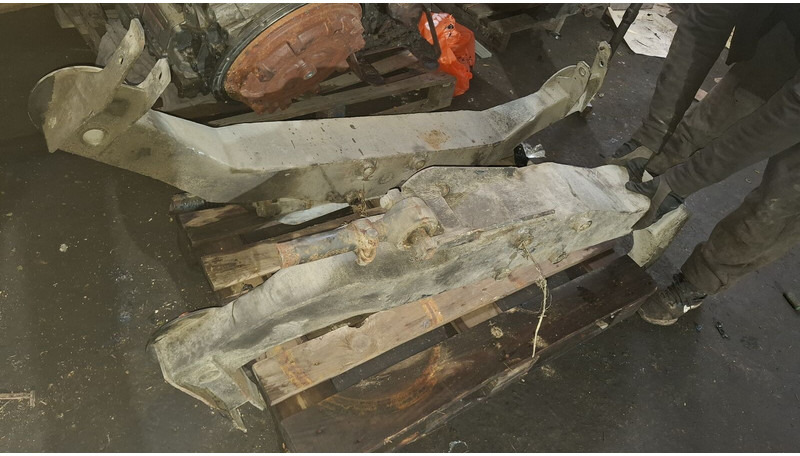 Volvo кронштейн заднего моста мерседес - מתלה פלדה: תמונה 5 Volvo кронштейн заднего моста мерседес - מתלה פלדה: תמונה 5