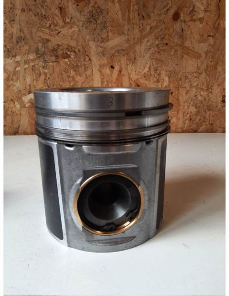 Volvo std 126.85 - מנוע וחלקים: תמונה 1 Volvo std 126.85 - מנוע וחלקים: תמונה 1