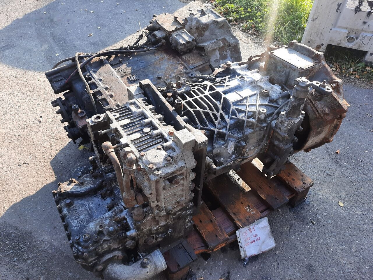 ZF 16S130 .8S180IT . 6S150C. 8S140 IT.6S80+GV80/ 6S90/ S5-24-3 / 6S Van Hool Neoplan - תיבת הילוכים עבור אוטובוס: תמונה 1 ZF 16S130 .8S180IT . 6S150C. 8S140 IT.6S80+GV80/ 6S90/ S5-24-3 / 6S Van Hool Neoplan - תיבת הילוכים עבור אוטובוס: תמונה 1