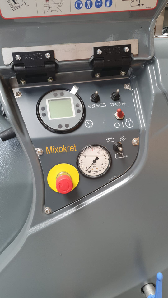 PUTZMEISTER M740D Model 4 - משאית משאבת בטון: תמונה 2 PUTZMEISTER M740D Model 4 - משאית משאבת בטון: תמונה 2