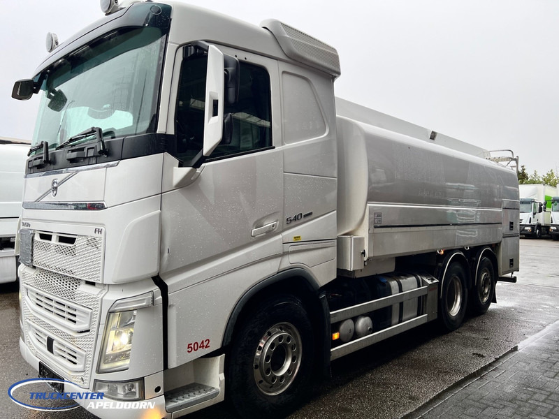 Volvo FH 540 17800 Liter, 4 Compartments, Retarder, Steering axle - משאית מכל: תמונה 3 Volvo FH 540 17800 Liter, 4 Compartments, Retarder, Steering axle - משאית מכל: תמונה 3