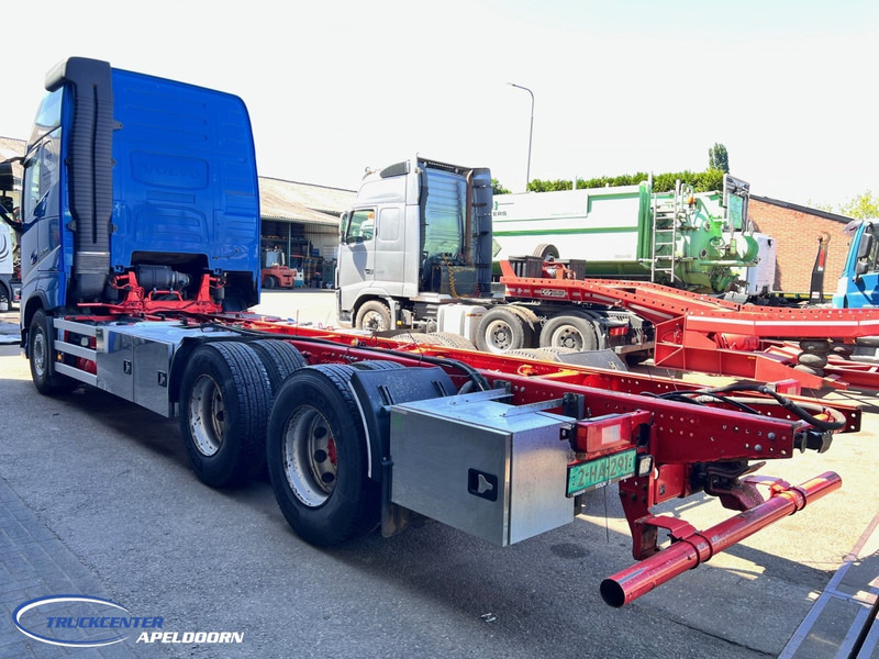 Volvo FH 540 6x4, Dual clutch, XL Globetrotter, PTO, Retarder - משאית עם שלדת תא: תמונה 4 Volvo FH 540 6x4, Dual clutch, XL Globetrotter, PTO, Retarder - משאית עם שלדת תא: תמונה 4