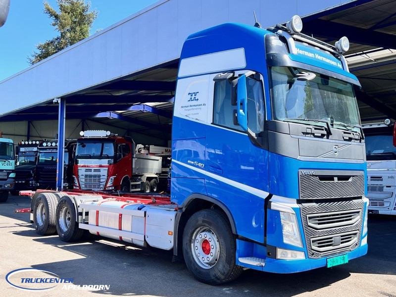 Volvo FH 540 6x4, Dual clutch, XL Globetrotter, PTO, Retarder - משאית עם שלדת תא: תמונה 1 Volvo FH 540 6x4, Dual clutch, XL Globetrotter, PTO, Retarder - משאית עם שלדת תא: תמונה 1