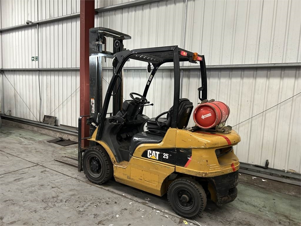 CAT GP25N - מלגזת LPG: תמונה 3 CAT GP25N - מלגזת LPG: תמונה 3