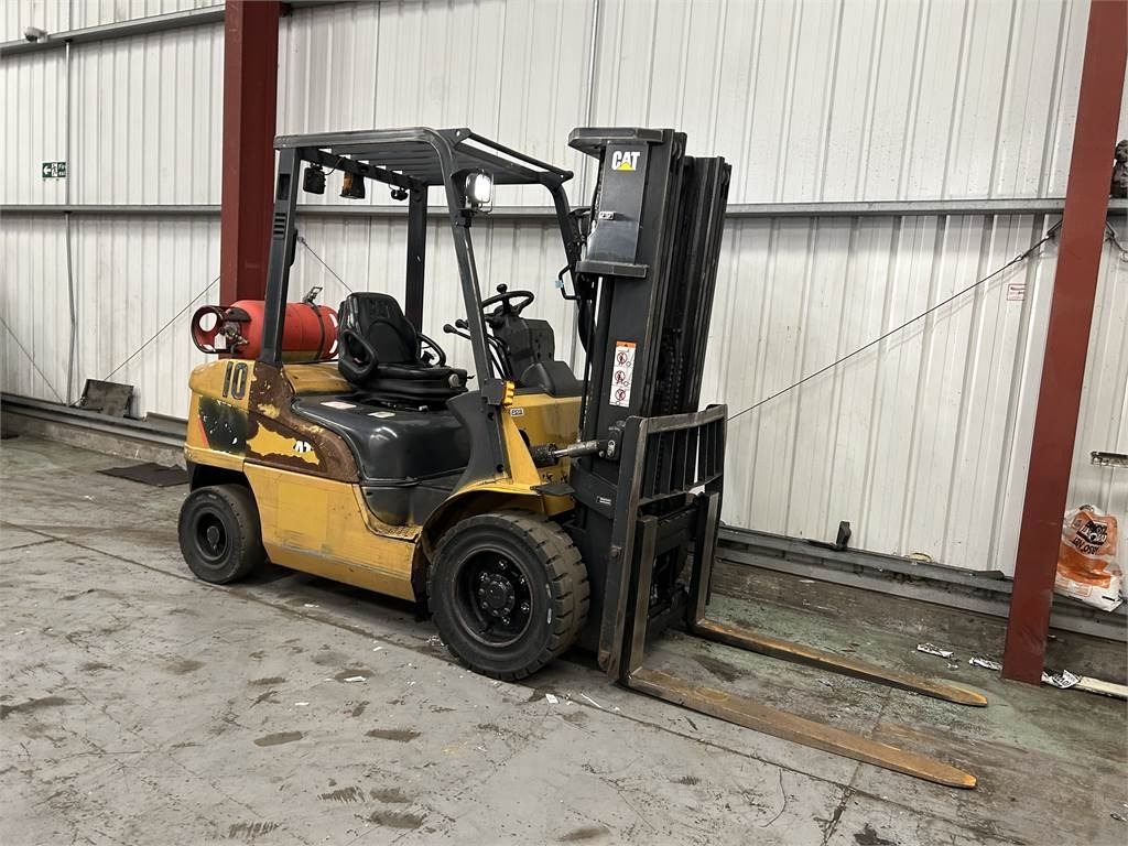 CAT GP30NT - מלגזת LPG: תמונה 4 CAT GP30NT - מלגזת LPG: תמונה 4