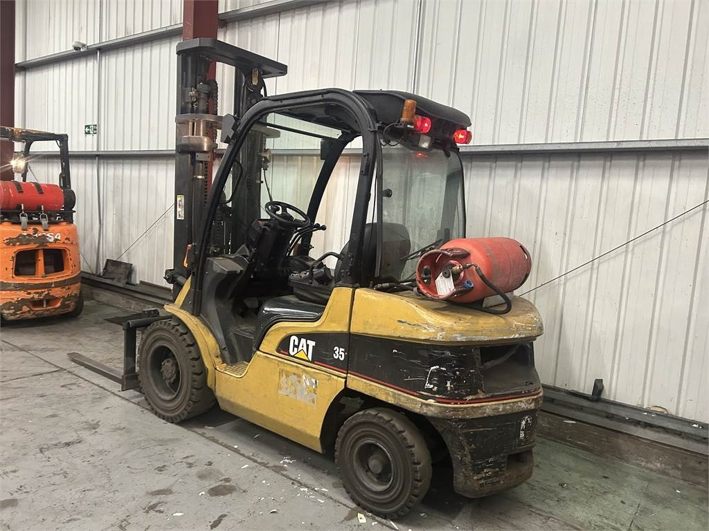CAT GP35N - מלגזת LPG: תמונה 3 CAT GP35N - מלגזת LPG: תמונה 3