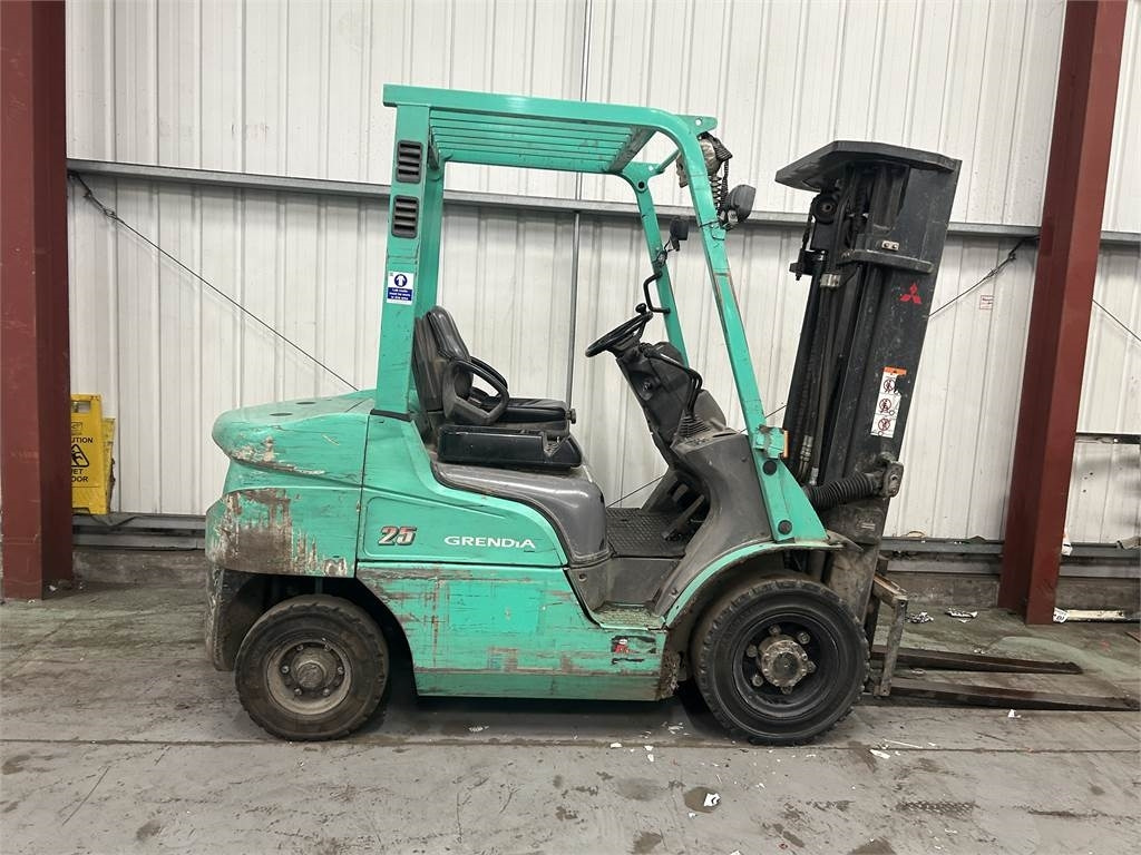 Mitsubishi FD25NT - מלגזת סולר: תמונה 5 Mitsubishi FD25NT - מלגזת סולר: תמונה 5