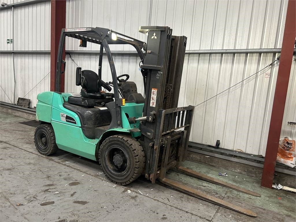 Mitsubishi FD30NT - מלגזת סולר: תמונה 4 Mitsubishi FD30NT - מלגזת סולר: תמונה 4