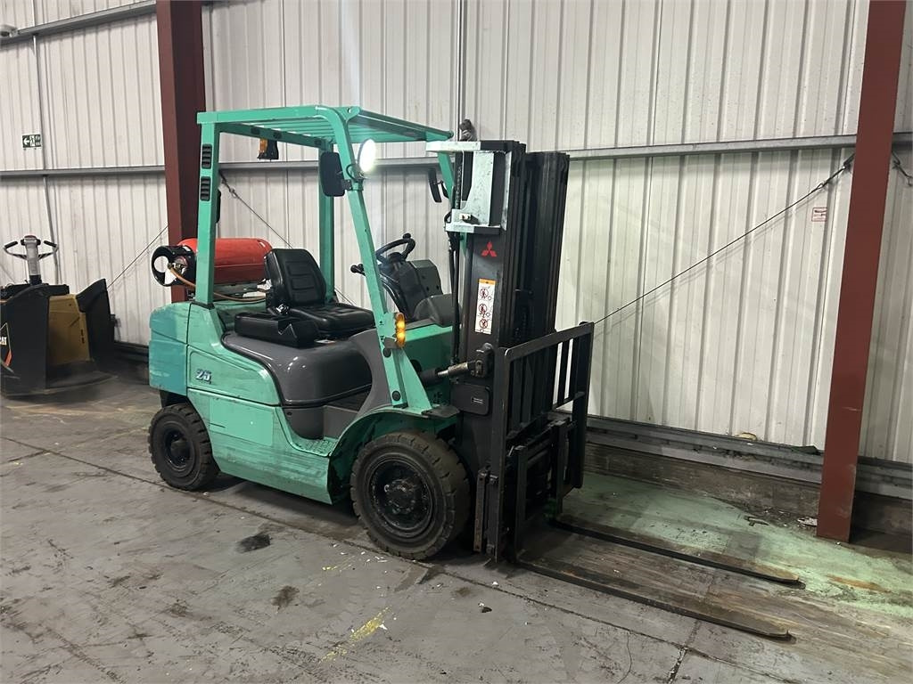 Mitsubishi FG25NT - מלגזת LPG: תמונה 4 Mitsubishi FG25NT - מלגזת LPG: תמונה 4
